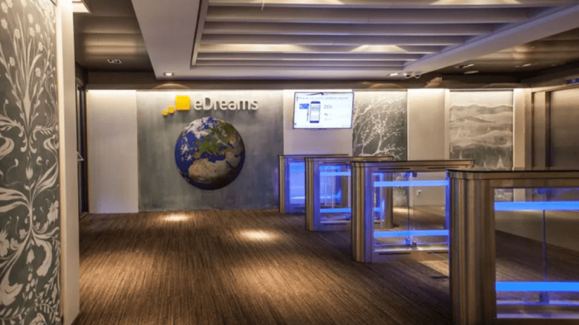Modern office space design at eDreams headquarters, showcasing open-plan layout and contemporary furnishings