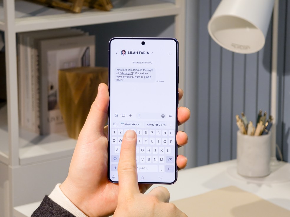 Samsung bets on AI tools to win over stressed City workers