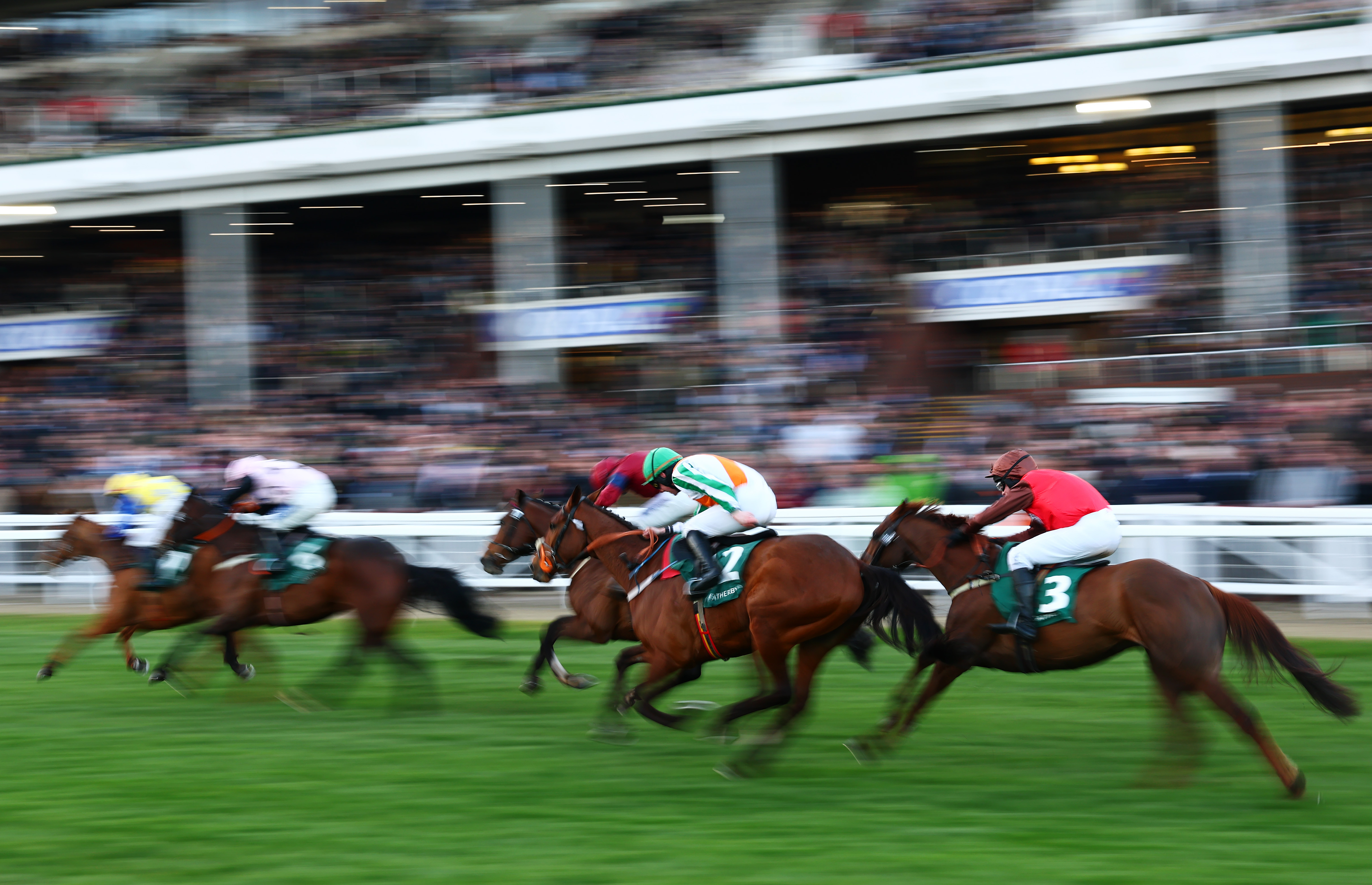 Shuttle Diplomacy and Wilde's Legacy: Expert Picks for Cheltenham's Turners Novices' Hurdle and Champion Bumper