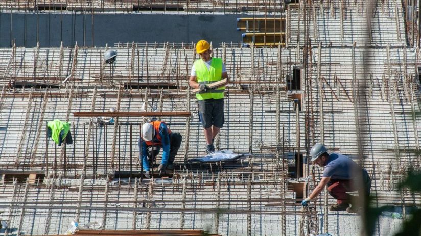 Abstract geometric design in blue and white tones, representing modern technology trends for March 2026 business insights