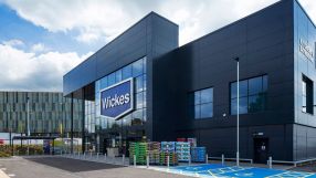 Dynamic abstract design with bold colors and geometric shapes, highlighting a modern aesthetic for a business news context