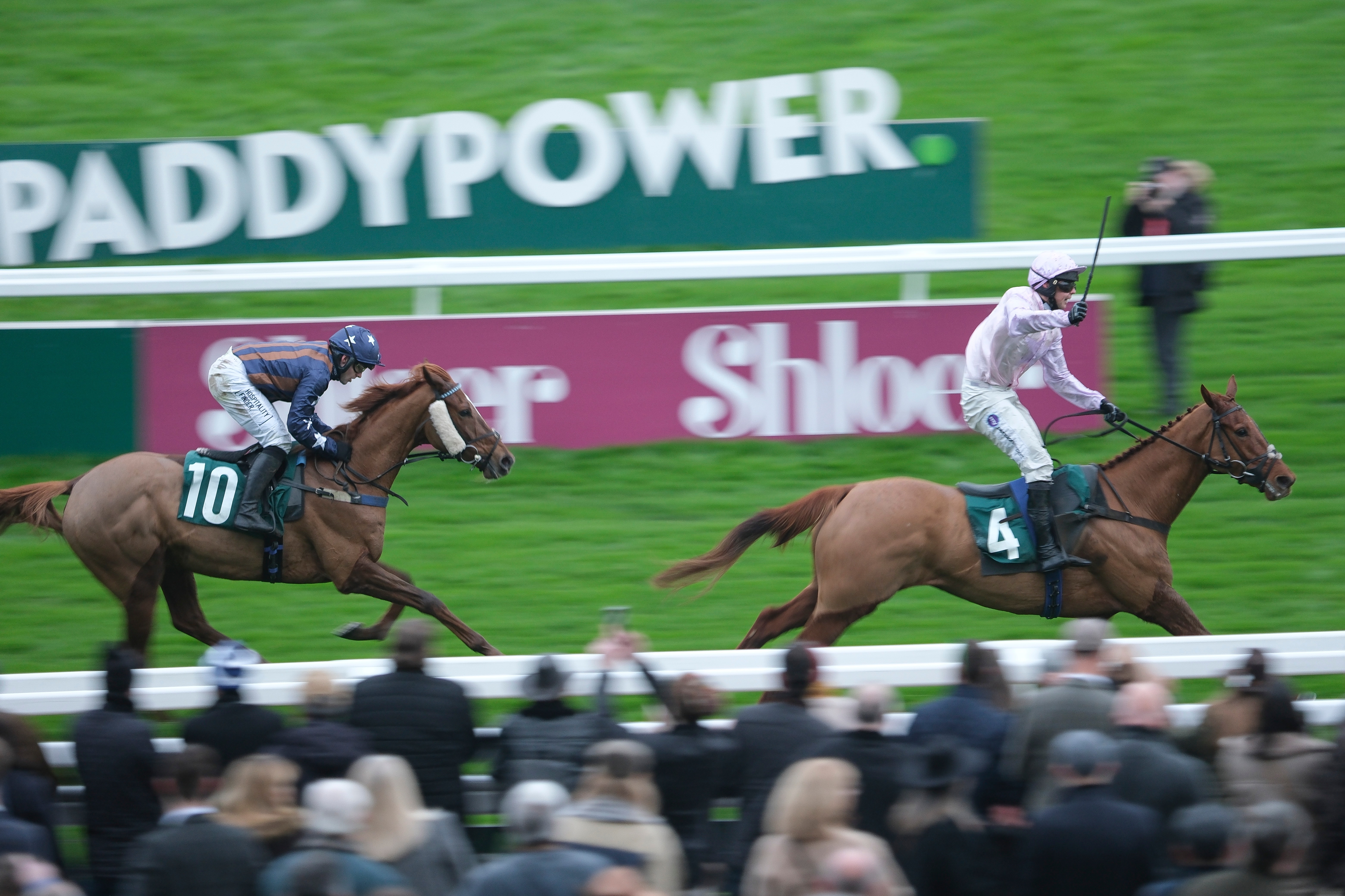 Imperial Cup Preview: Brace For Landing and Wreckless Eric Lead Betting Tips