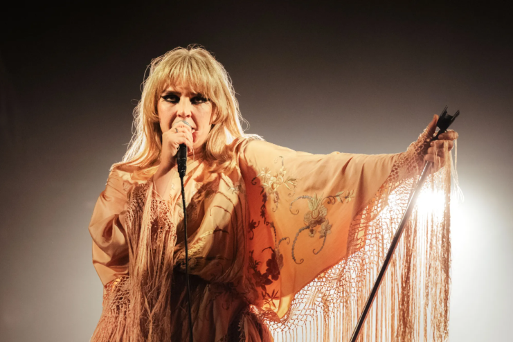 Breaking news illustration with headline graphics on a digital newspaper layout