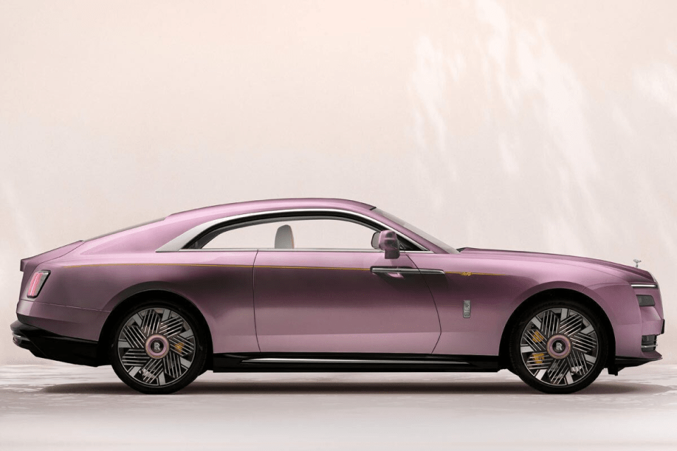 Breaking news update banner with bold headlines on a digital screen, conveying urgency and importance for online readers