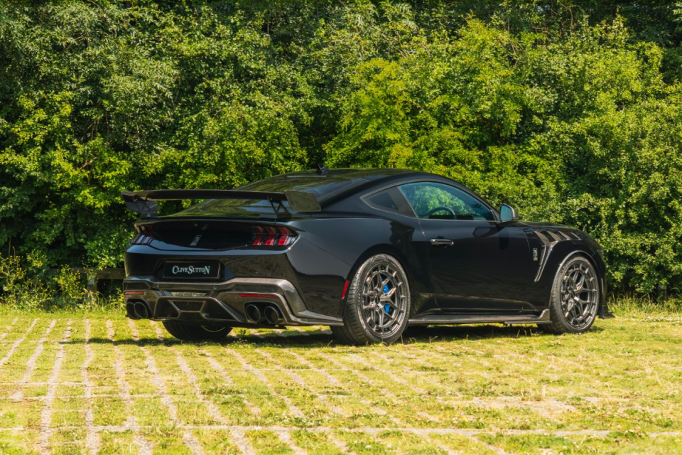 Breaking news highlights with dynamic graphics and bold typography, representing current events and business updates.