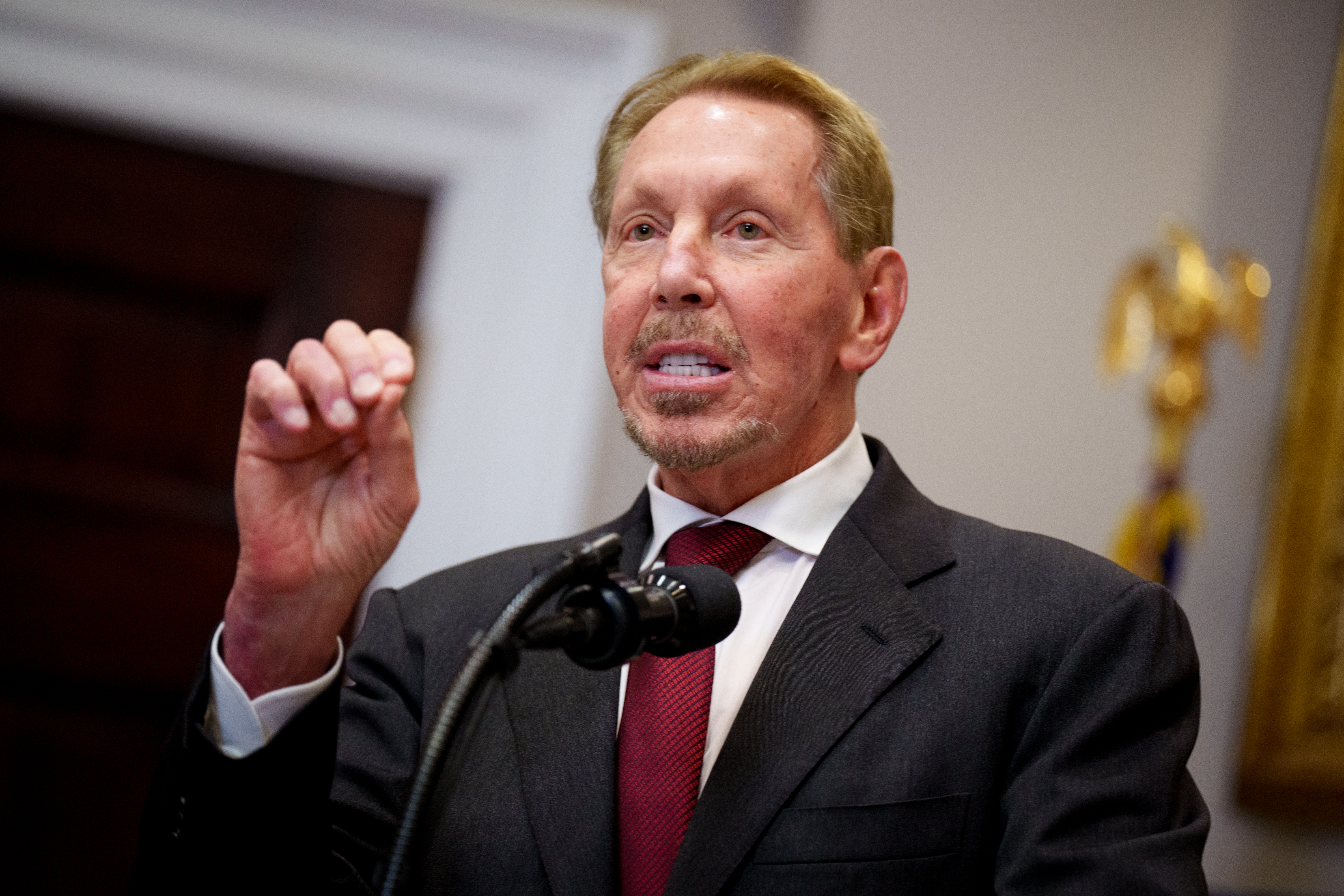 Oracle Cuts Jobs Amid $50 Billion AI Infrastructure Push