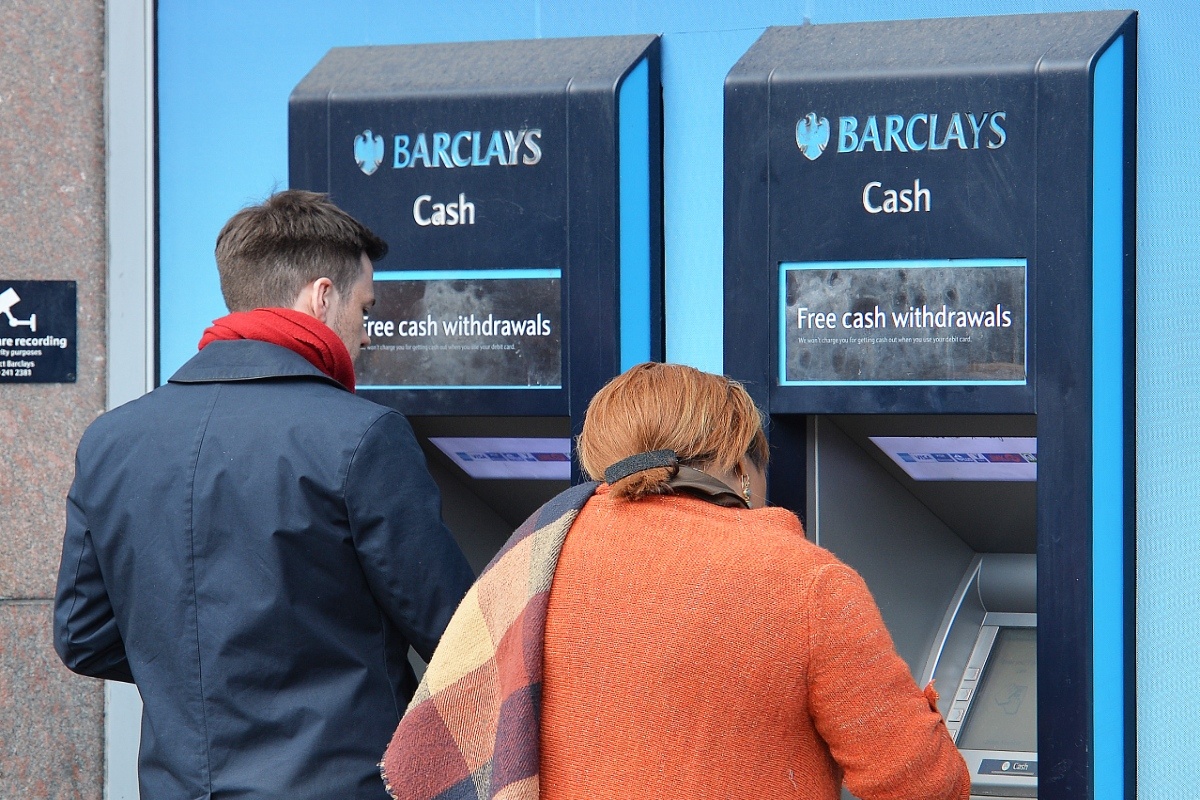 Barclays reserves £823m for bad loans as investment bank seals record