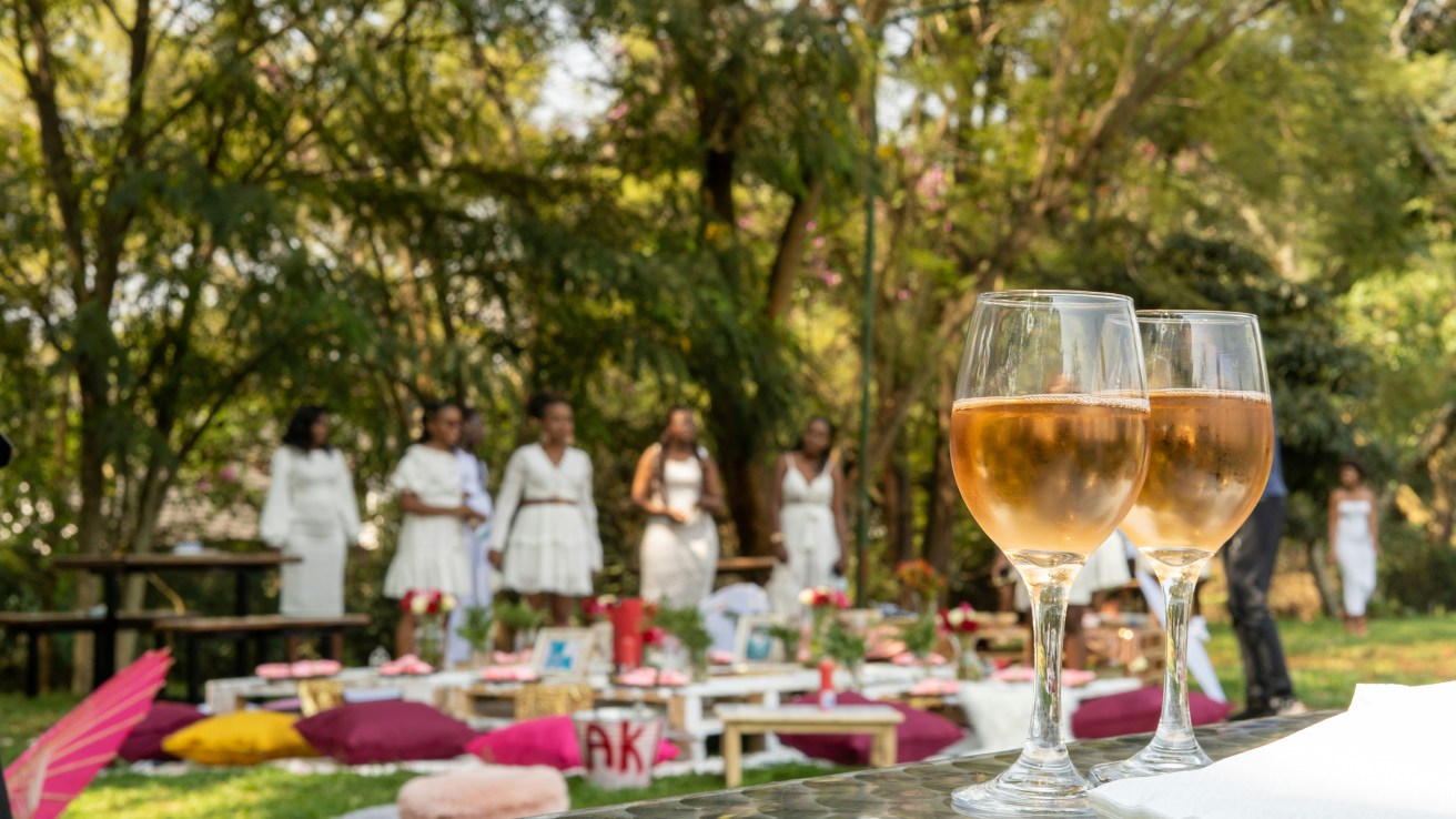 These are the best bottles of wine to buy for the warmer weather