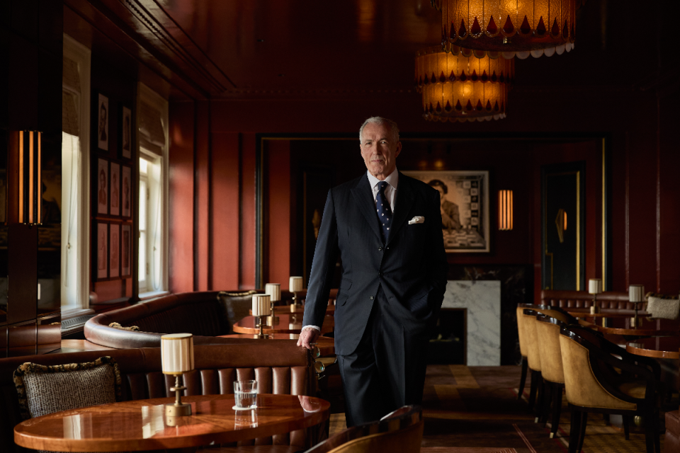 Breaking news highlights with a focus on current events and business trends, catering to a general audience.