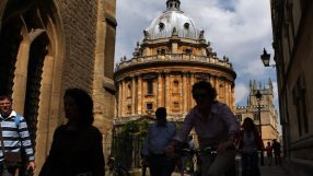 Oxford University spinouts showcasing innovation and entrepreneurship in a business setting