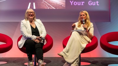 Breaking news event showcasing key highlights and latest updates, engaging audience with detailed analysis and expert insi...