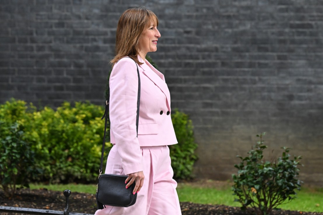 Chancellor Rachel Reeves arrives back at No10 to rally around the PM
