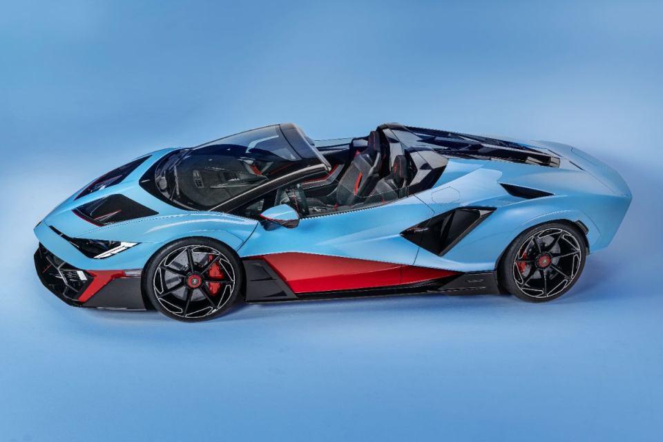 The Lamborghini Fenomeno Roadster
