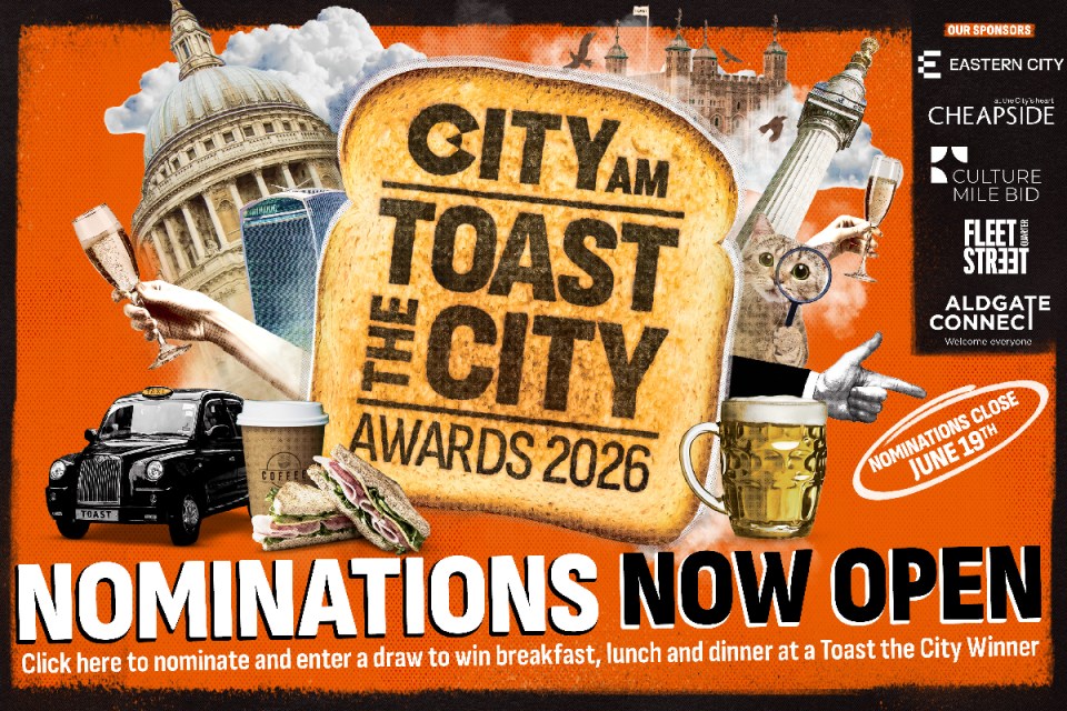 Golden brown toast slices on a rustic wooden table, highlighting the 2026 culinary trends in a business news context.