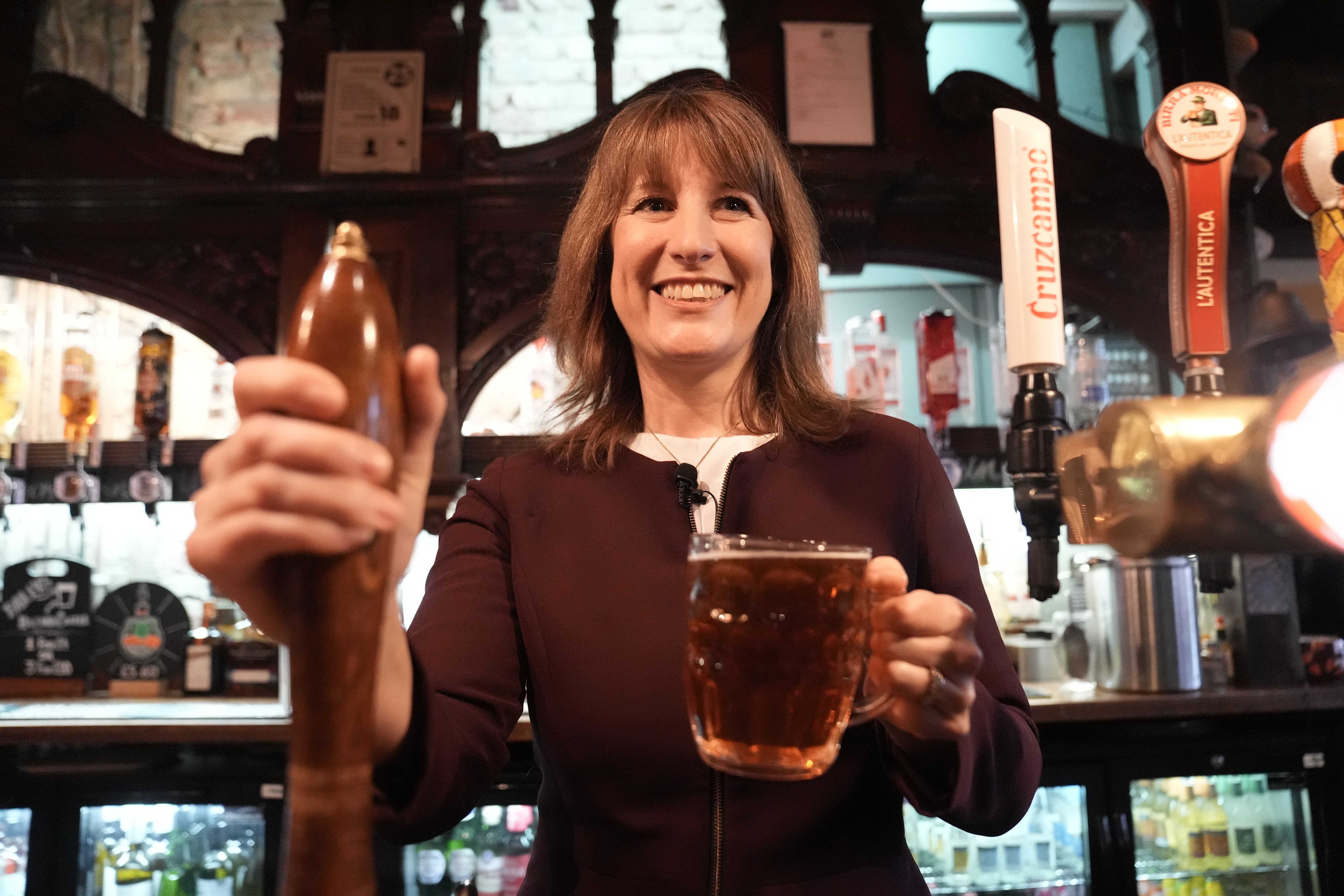 UK hospitality sector urges VAT cut amid tax burden concerns