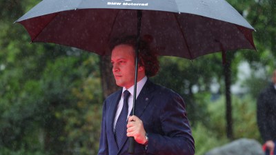 Georgia PM reacts passionately during press conference on Starmers sanction remarks, highlighting diplomatic tensions.