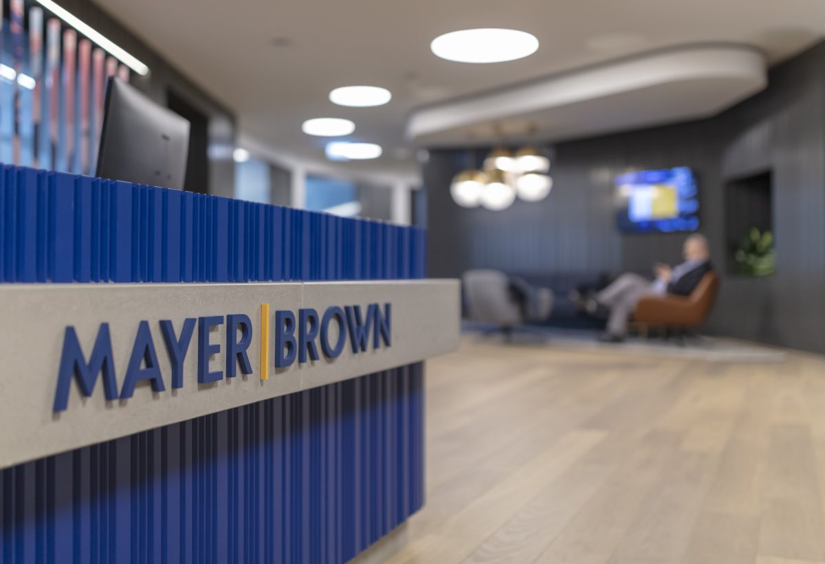 Mayer Brown defends 'do not disturb' policy amid rival criticism
