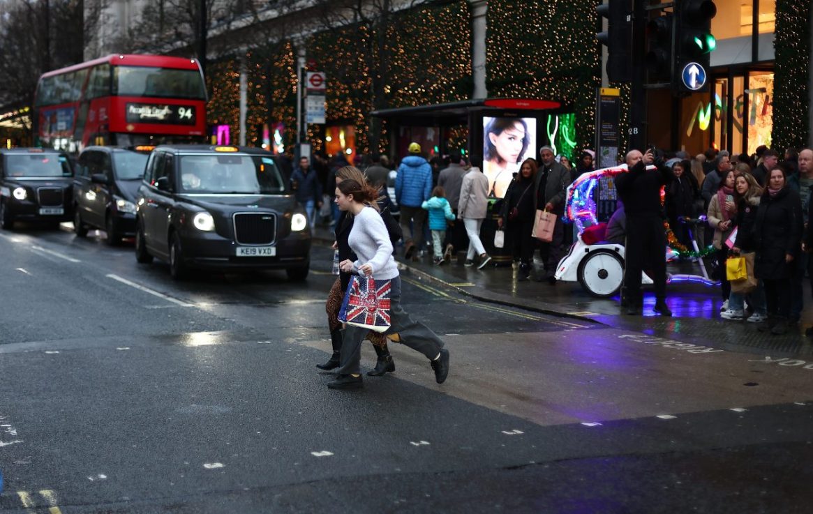 Oxford St vs the Square Mile: a tale of two cities