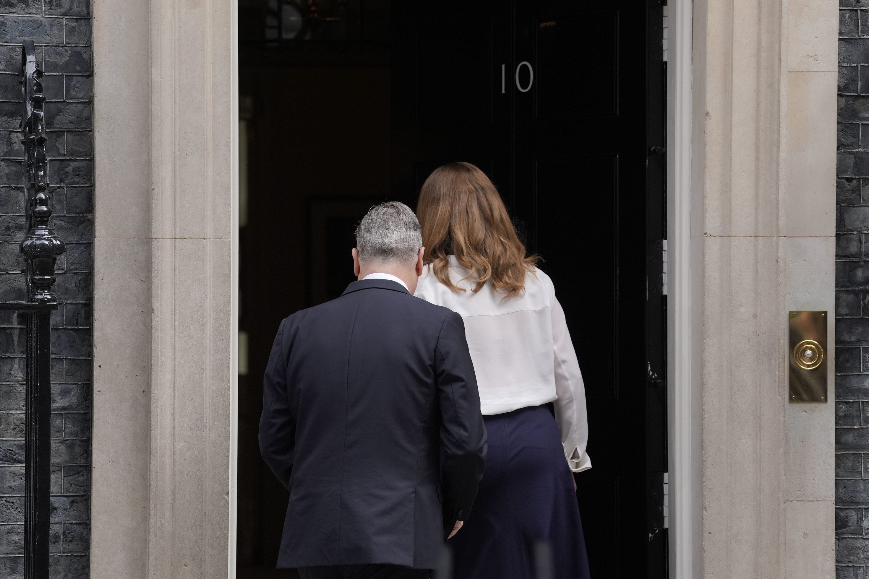 Starmer grants Burnham access to civil service ahead of leadership transition