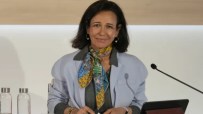 Ana Bot&iacute;n, CEO of Santander, speaking at a business conference, addressing financial strategies and global market trends.