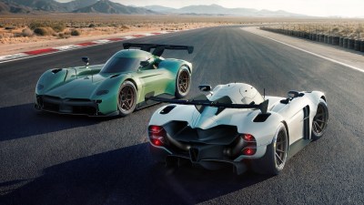 McMurtry Sp&eacute;irling track hero showcasing sleek design and performance on a racing circuit.