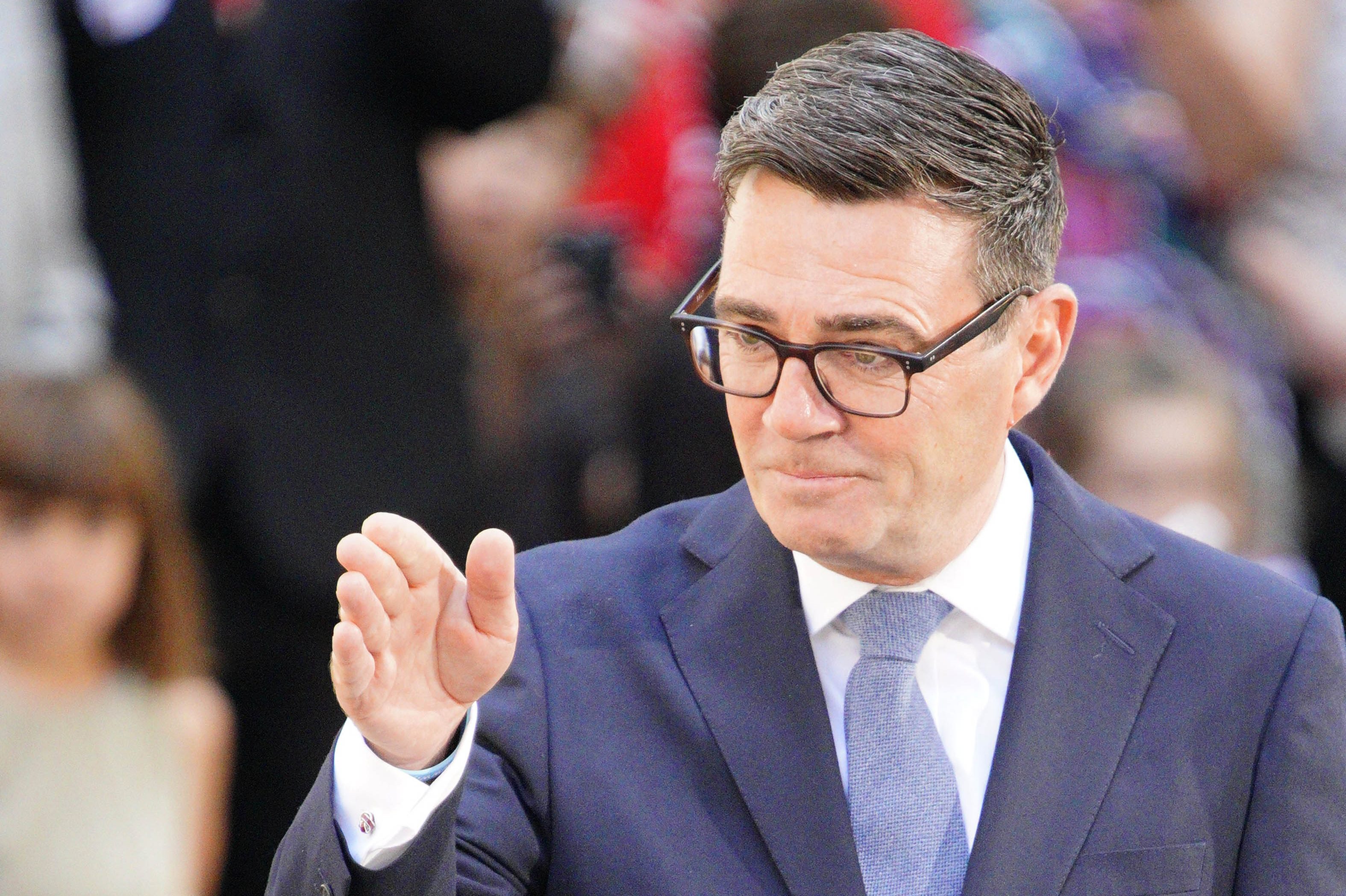 UK job postings decline as Burnham premiership begins