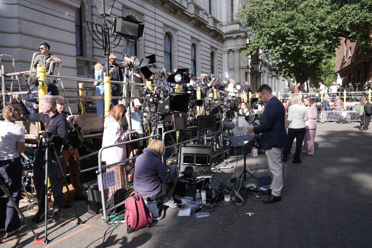 The 24-hour news cycle is ruining politics