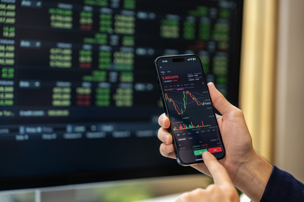 Aberdeen reports profit rise on strong Interactive Investor inflows