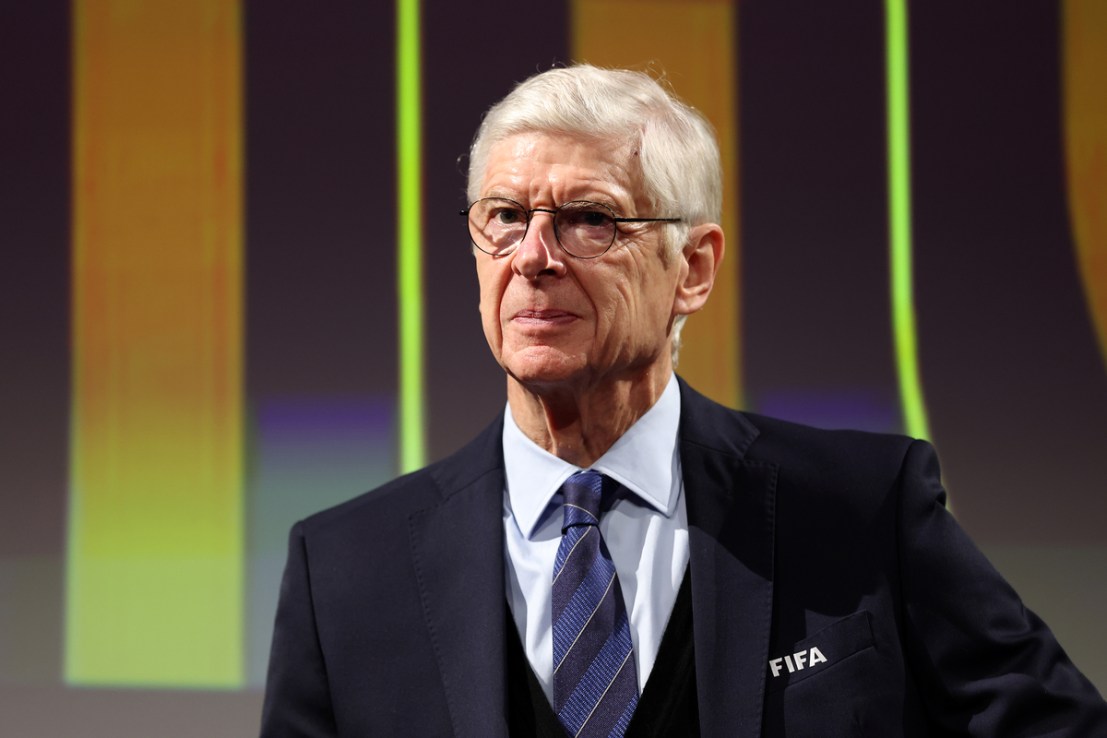 Wenger rubbishes Infantino sell-off plan as senior Fifa figures desert president