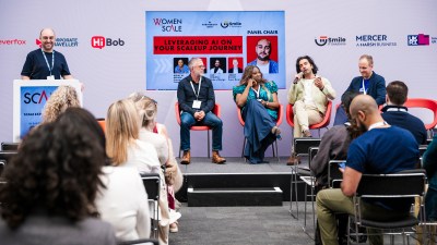 Panel discussion on Leveraging AI on Your Scaleup Journey at the SCALEEXPOSUMMIT event.