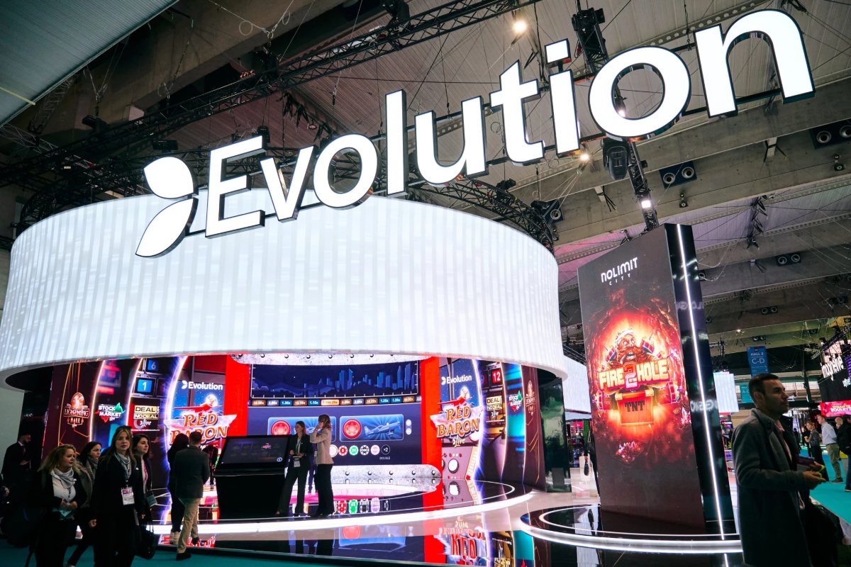 Playtech legal battle with Evolution intensifies over secret report