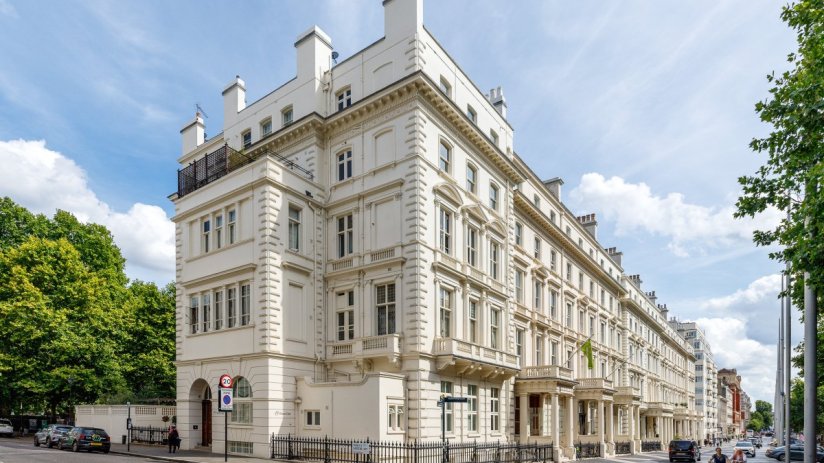 Elegant 5-bedroom residence at Princes Gate, London, with classical architecture and street view.