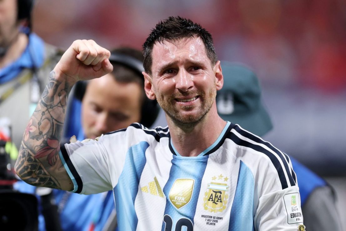 Messi to buy 100 per cent of Valencia football team