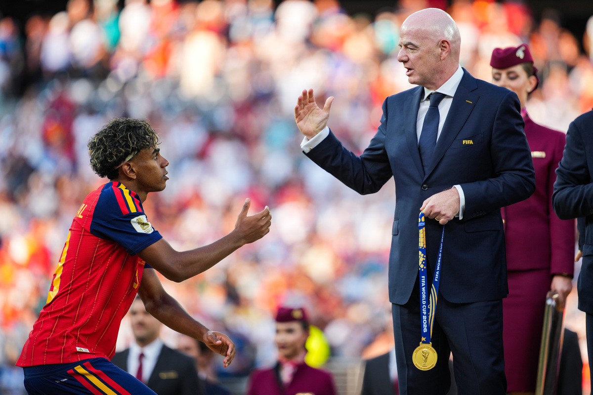 Infantino is under pressure to commit to reform of Fifa