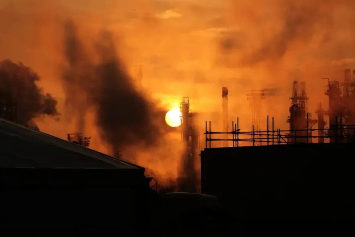 Regulator opens triple probe into Prax Group’s oil audits