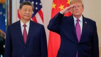 Xi Jinping and Donald Trump in suits, with US and Chinese flags during a state visit.