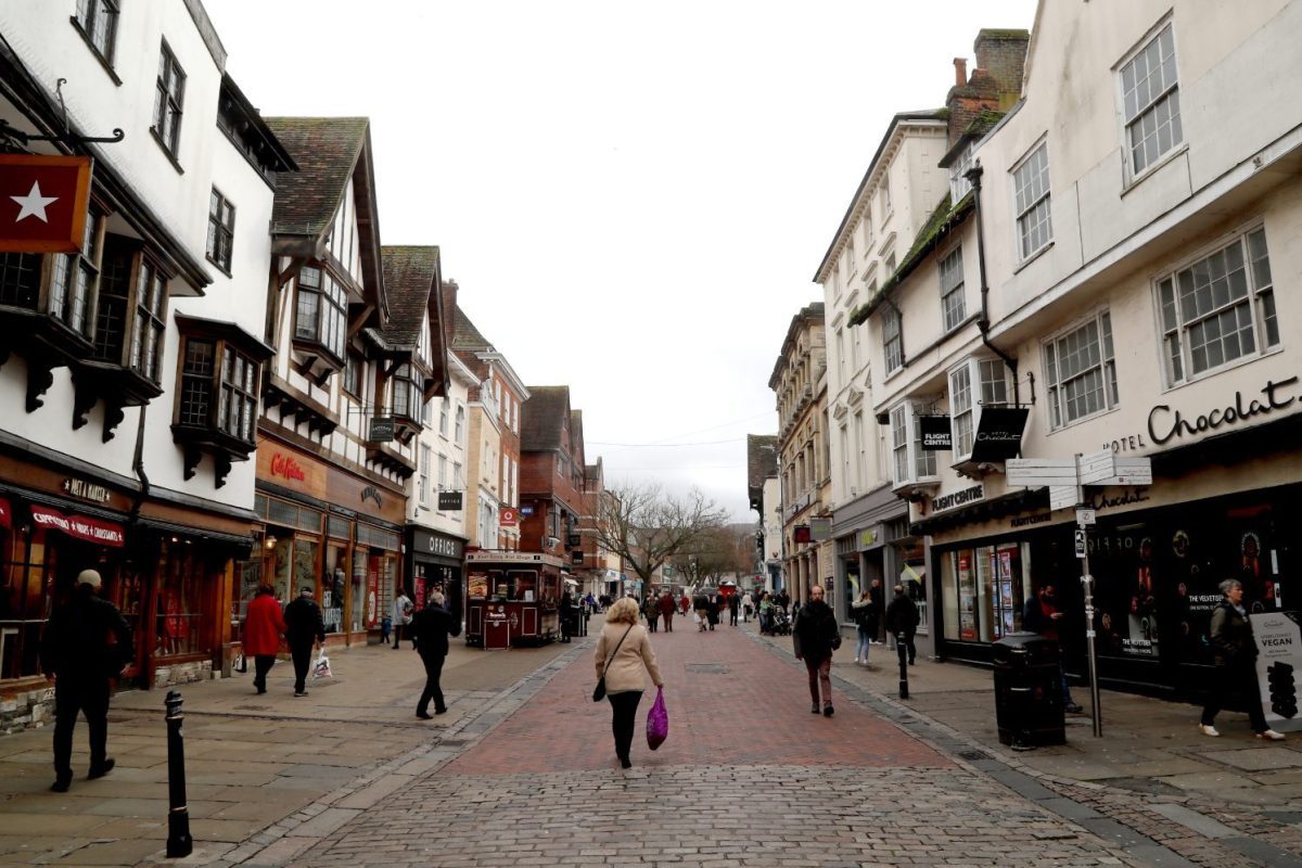 Healey plans £1bn e-commerce crackdown to fund retail tax breaks