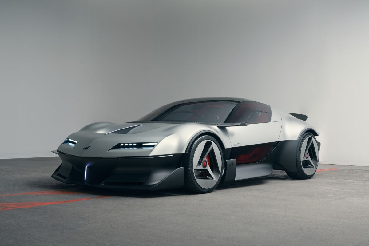 Paris Motor Show: Agreeable Assets for the High-Net-Worth Individual