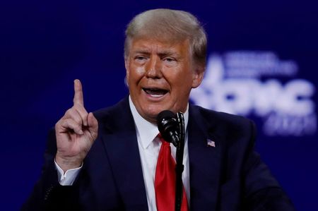 Donald Trump maintained a significant lead ahead of his rivals in a highly anticipated poll on the final full day of campaigning before the Iowa caucus. Photo: Reuters